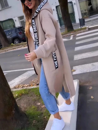 Ylva – Lång trenchcoat med elegans och värme