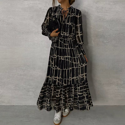 Estrid – Elegant långklänning med vintagekänsla