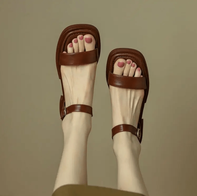 Amely Läder Sandaler – En tidlös känsla av frihet - Véloria Studios