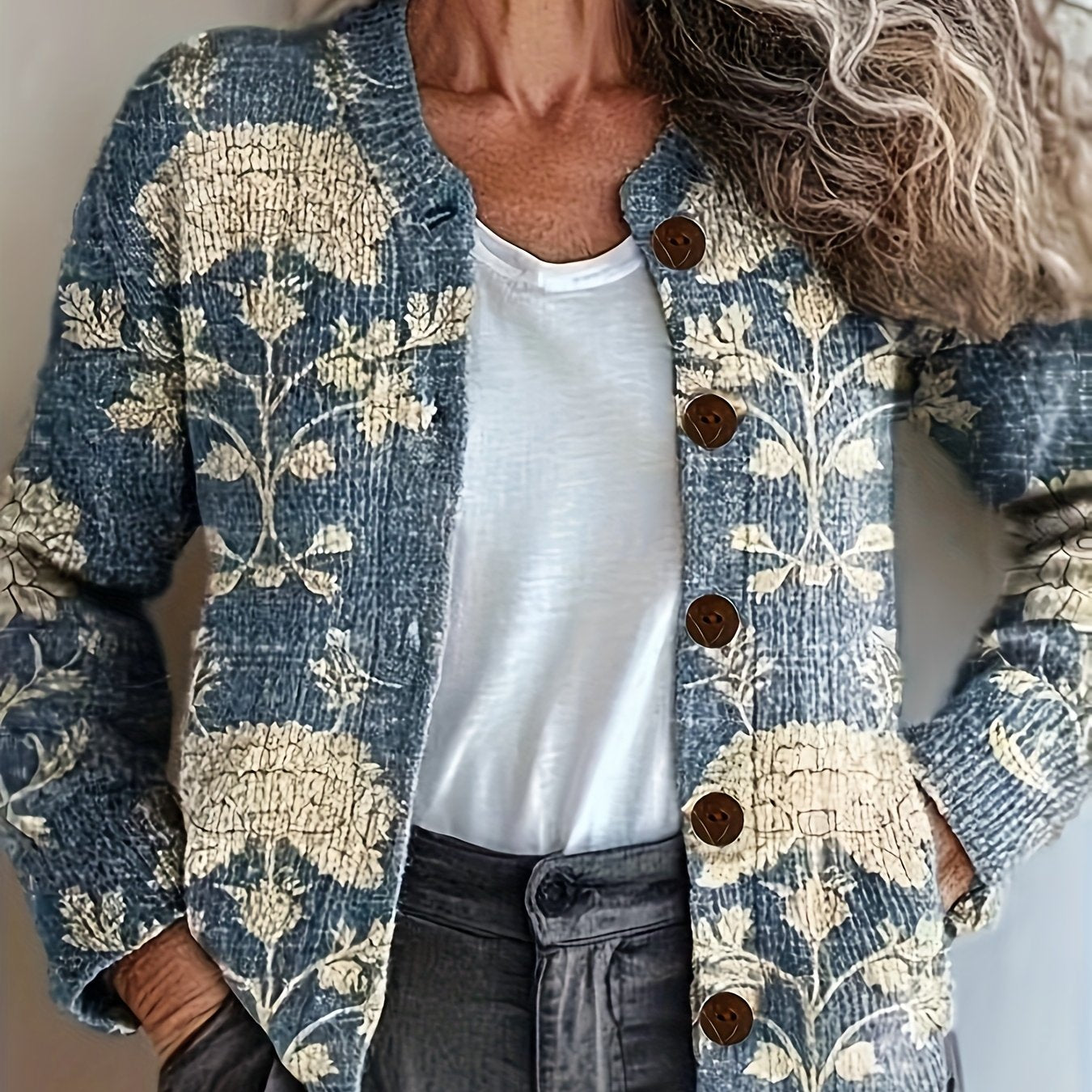 Irina – Trendig topp med elegant mönster