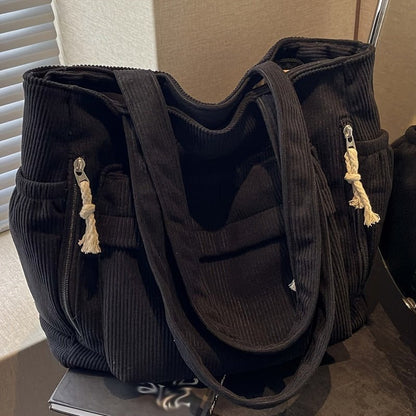 Carinella – Axelväskan som kombinerar vardagskomfort och stil - Véloria Studios