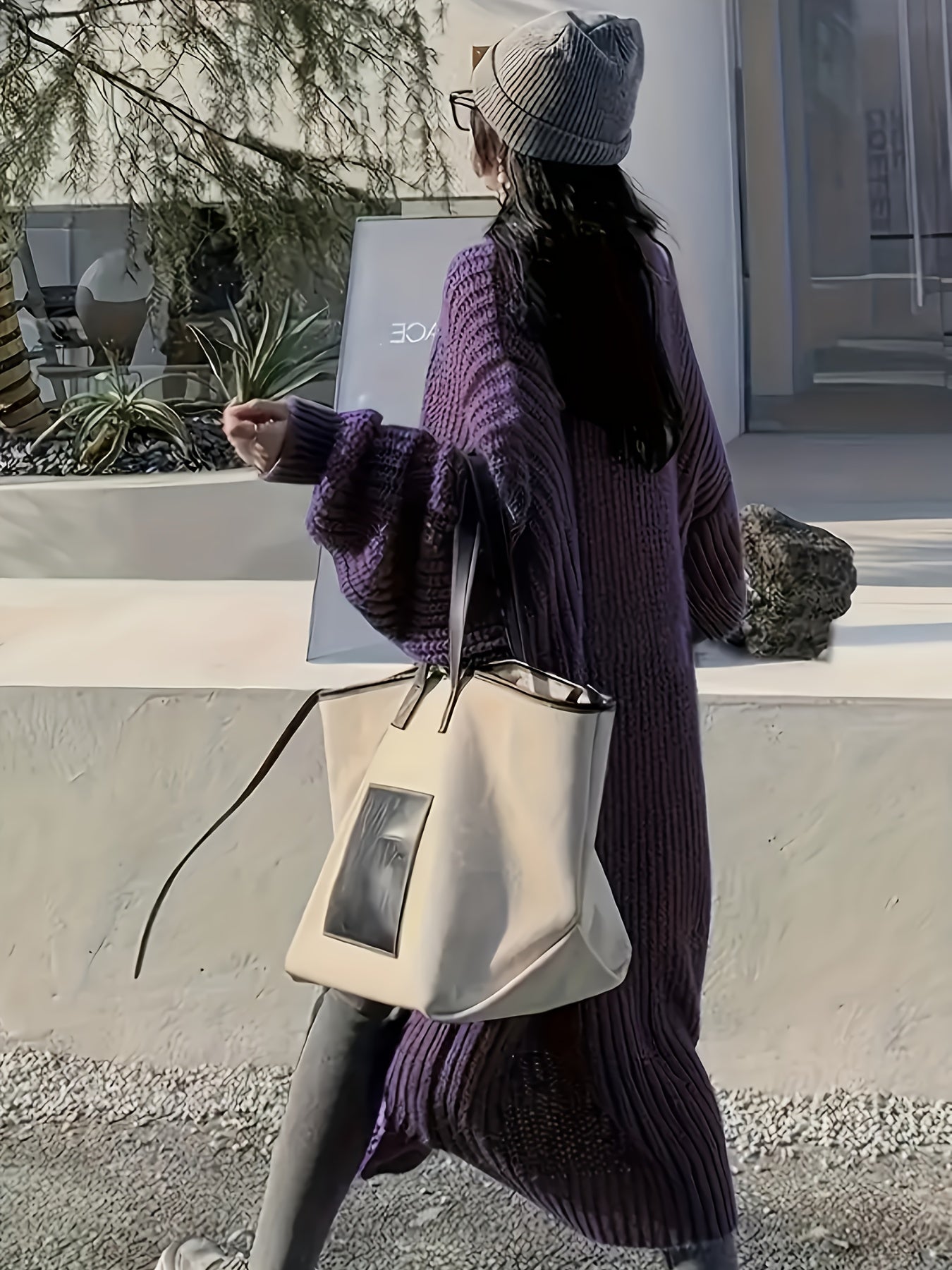 Sarella – Elegant och tidlös långklänning