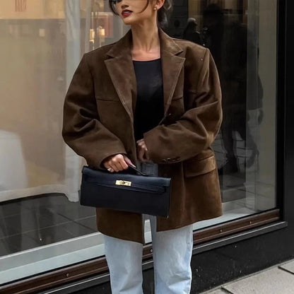 Dinah – Värme och stil i varje rörelse - Véloria Studios