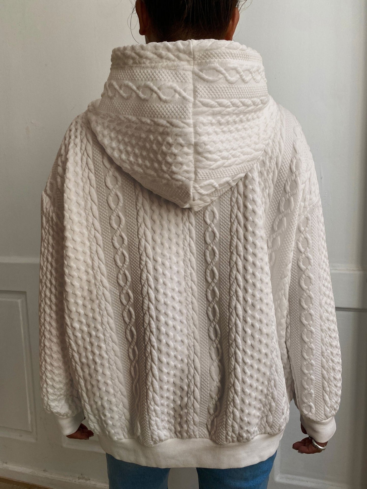 Mariel – Huvtröjan som omfamnar dig med komfort - Véloria Studios